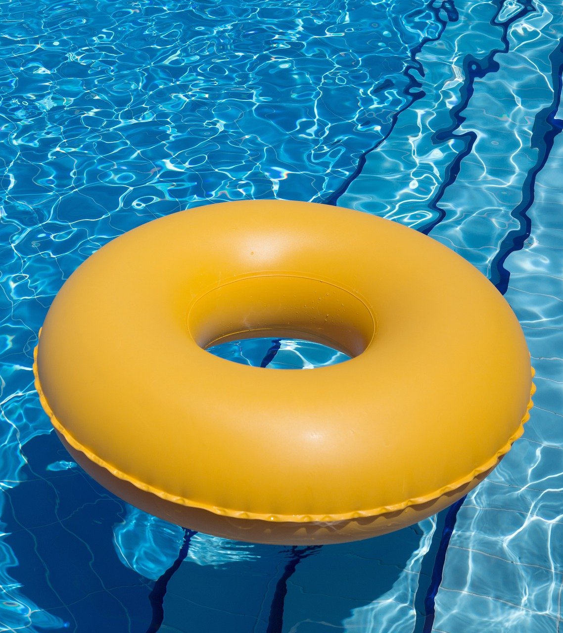 Swimming pool with float